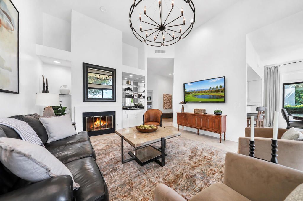 54914 Oaktree, La Quinta, CA 92253