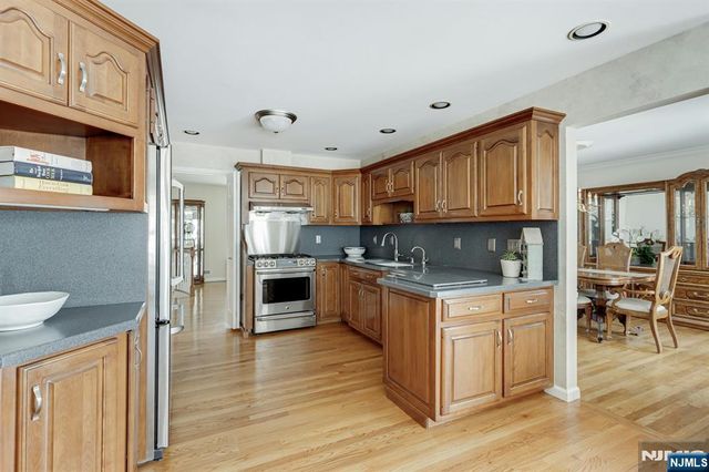 211 Lorraine, Berkeley Heights, NJ 07922