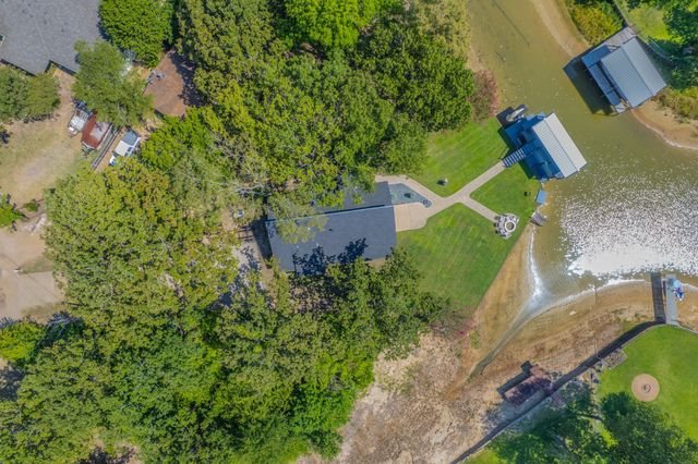 136 Deer Park Loop, Mabank, TX 75156