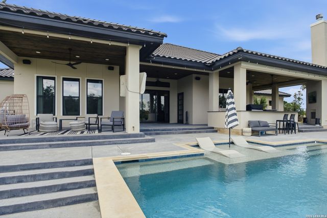 2928 Rustlers TRL, San Antonio, TX 78245