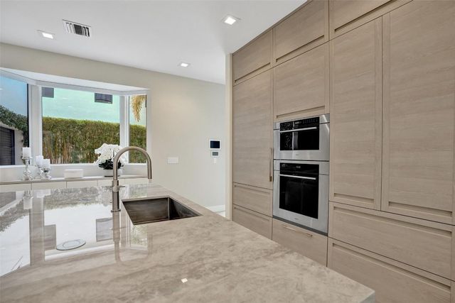 904 Ponce De Leon Drive, Fort Lauderdale, FL 33316