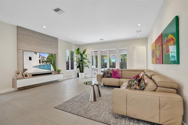 904 Ponce De Leon Drive, Fort Lauderdale, FL 33316