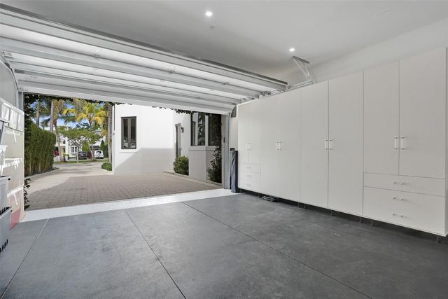 904 Ponce De Leon Drive, Fort Lauderdale, FL 33316