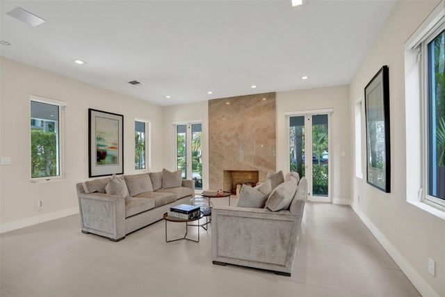 904 Ponce De Leon Drive, Fort Lauderdale, FL 33316