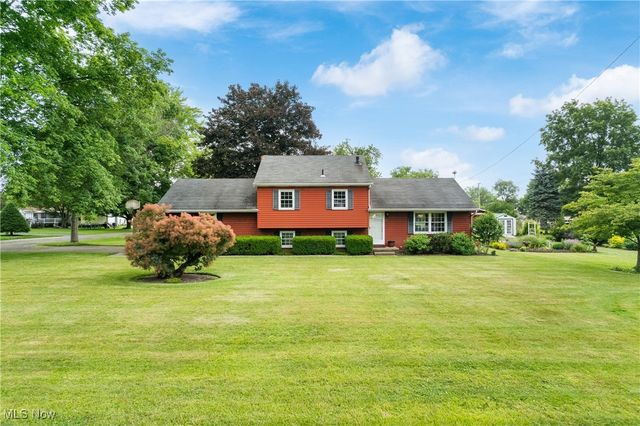 8471 Henry Street, Navarre, OH 44662