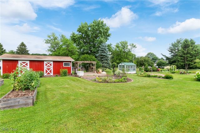 8471 Henry Street, Navarre, OH 44662