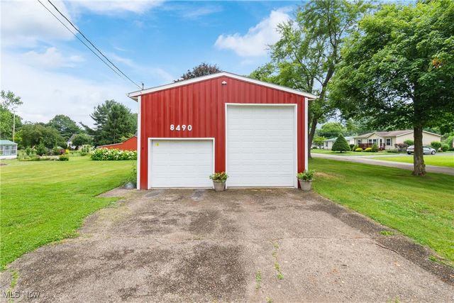 8471 Henry Street, Navarre, OH 44662