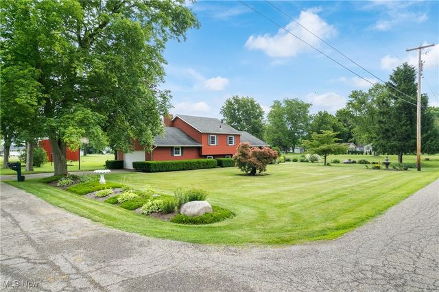 8471 Henry Street, Navarre, OH 44662