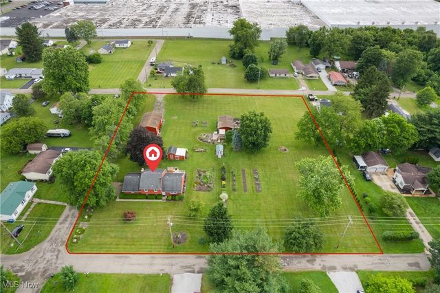 8471 Henry Street, Navarre, OH 44662