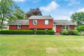 8471 Henry Street, Navarre, OH 44662