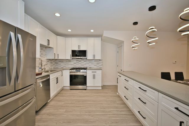 4616 N Kostner Avenue, Chicago, IL 60630