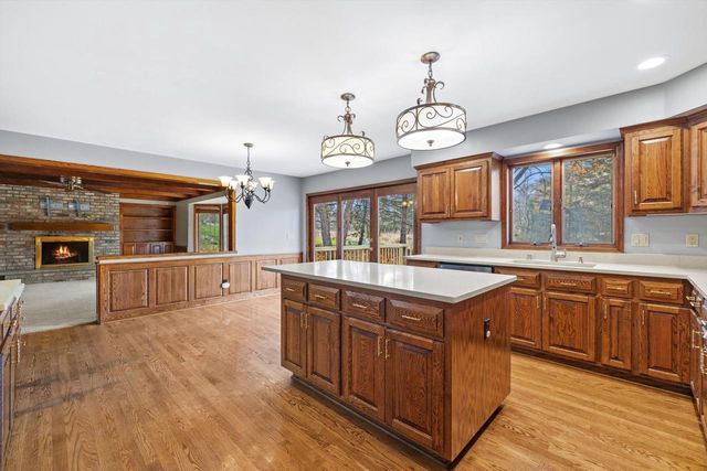 1825 Derrin LANE, Brookfield, WI 53045