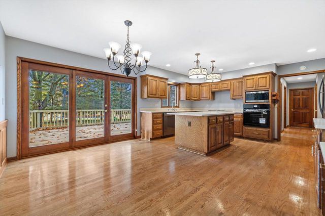 1825 Derrin LANE, Brookfield, WI 53045