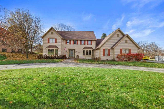 1825 Derrin LANE, Brookfield, WI 53045