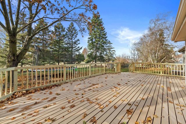 1825 Derrin LANE, Brookfield, WI 53045