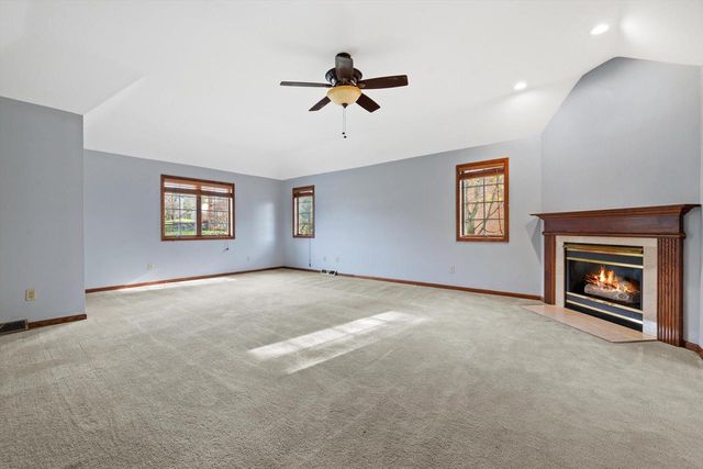 1825 Derrin LANE, Brookfield, WI 53045