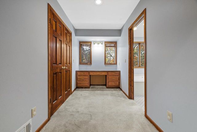 1825 Derrin LANE, Brookfield, WI 53045