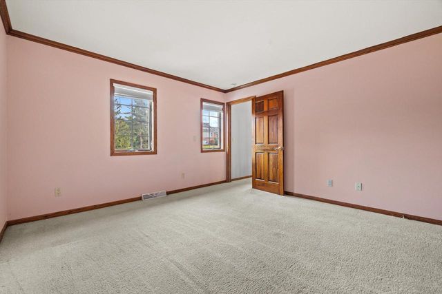 1825 Derrin LANE, Brookfield, WI 53045