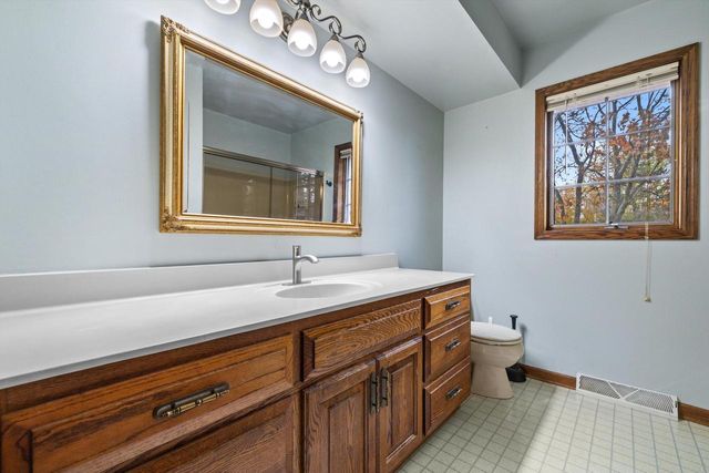 1825 Derrin LANE, Brookfield, WI 53045