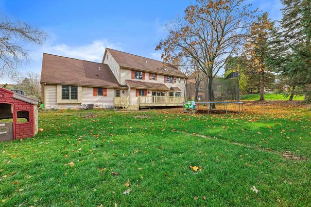 1825 Derrin LANE, Brookfield, WI 53045