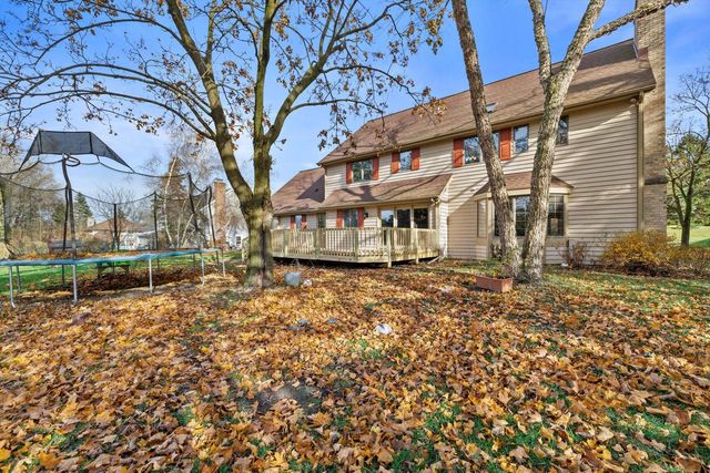 1825 Derrin LANE, Brookfield, WI 53045