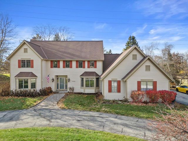 1825 Derrin LANE, Brookfield, WI 53045