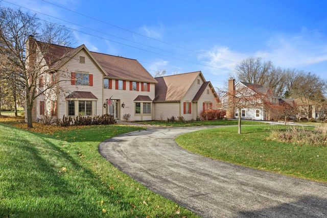 1825 Derrin LANE, Brookfield, WI 53045