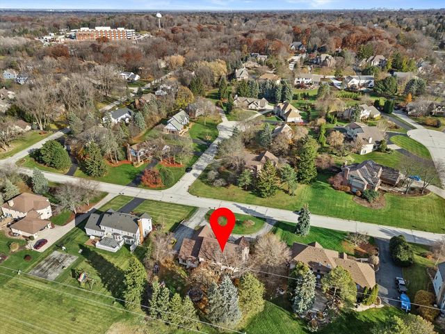 1825 Derrin LANE, Brookfield, WI 53045