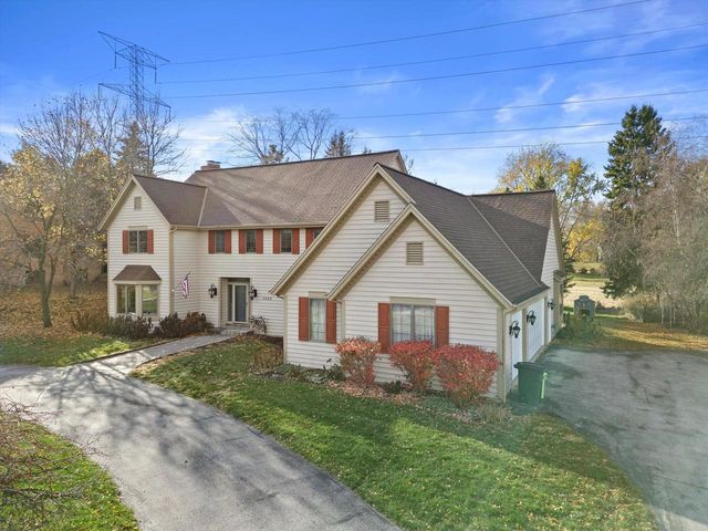 1825 Derrin LANE, Brookfield, WI 53045