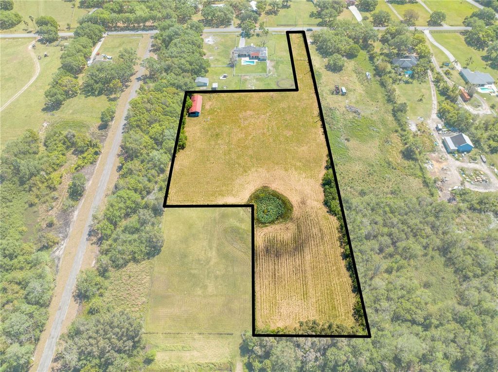 Image 3 of property listing at XXXX CHEROKEE RD, St Cloud, FL 34772