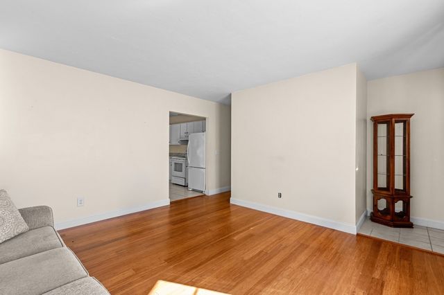 5 Freight House, Bourne, MA 02561