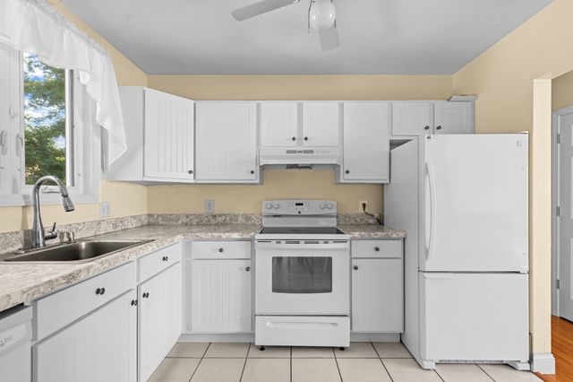 5 Freight House, Bourne, MA 02561