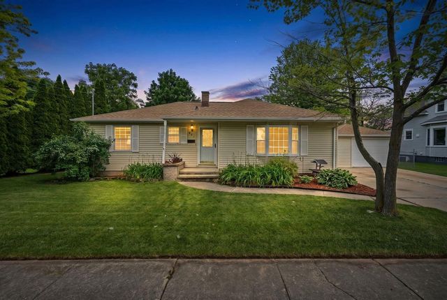 841 SHEBOYGAN STREET, Menasha, WI 54952