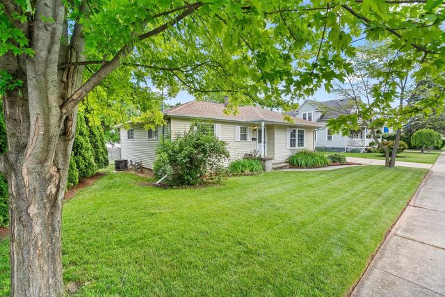 841 SHEBOYGAN STREET, Menasha, WI 54952