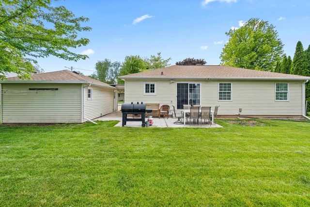 841 SHEBOYGAN STREET, Menasha, WI 54952