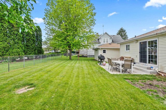 841 SHEBOYGAN STREET, Menasha, WI 54952