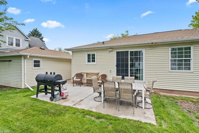 841 SHEBOYGAN STREET, Menasha, WI 54952