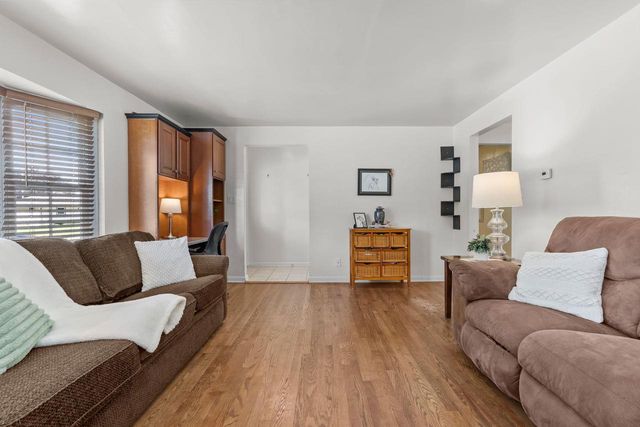 841 SHEBOYGAN STREET, Menasha, WI 54952