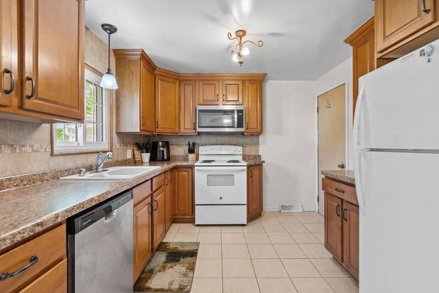 841 SHEBOYGAN STREET, Menasha, WI 54952