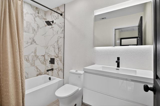 2251 N San Gorgonio Road, Palm Springs, CA 92262