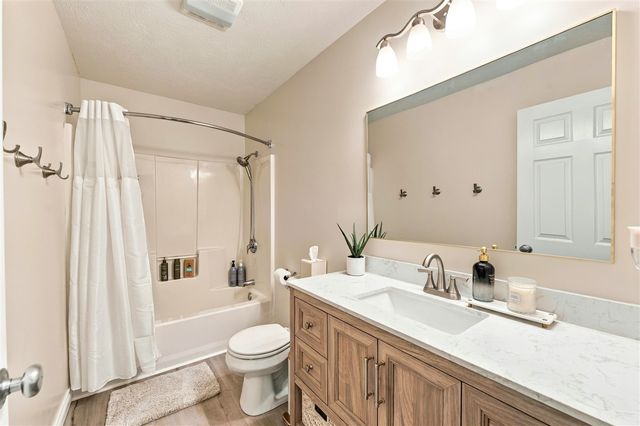 8208 Boyne Street, Kalamazoo, MI 49009