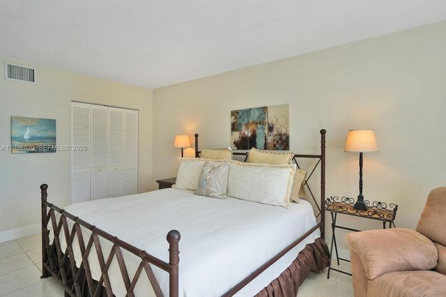 3725 S Ocean Dr 1216, Hollywood, FL 33019