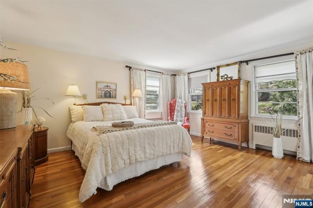 185 Beechwood Road, Ridgewood, NJ 07450