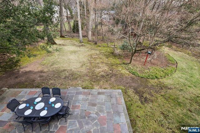 185 Beechwood Road, Ridgewood, NJ 07450