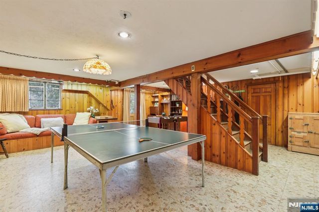 185 Beechwood Road, Ridgewood, NJ 07450