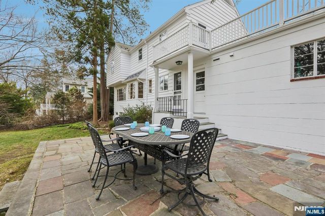 185 Beechwood Road, Ridgewood, NJ 07450