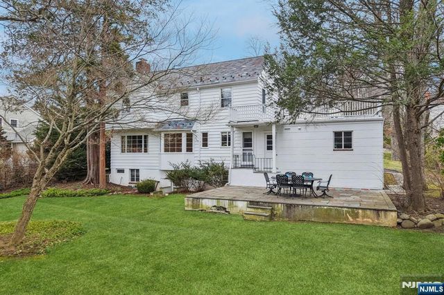 185 Beechwood Road, Ridgewood, NJ 07450