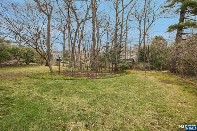 185 Beechwood Road, Ridgewood, NJ 07450