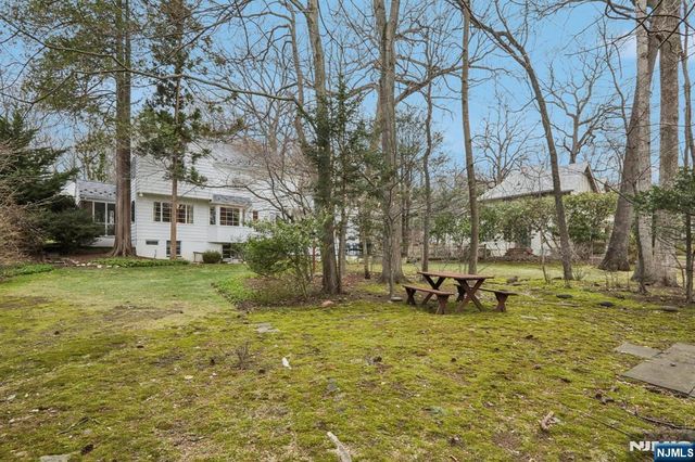 185 Beechwood Road, Ridgewood, NJ 07450