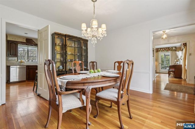 185 Beechwood Road, Ridgewood, NJ 07450